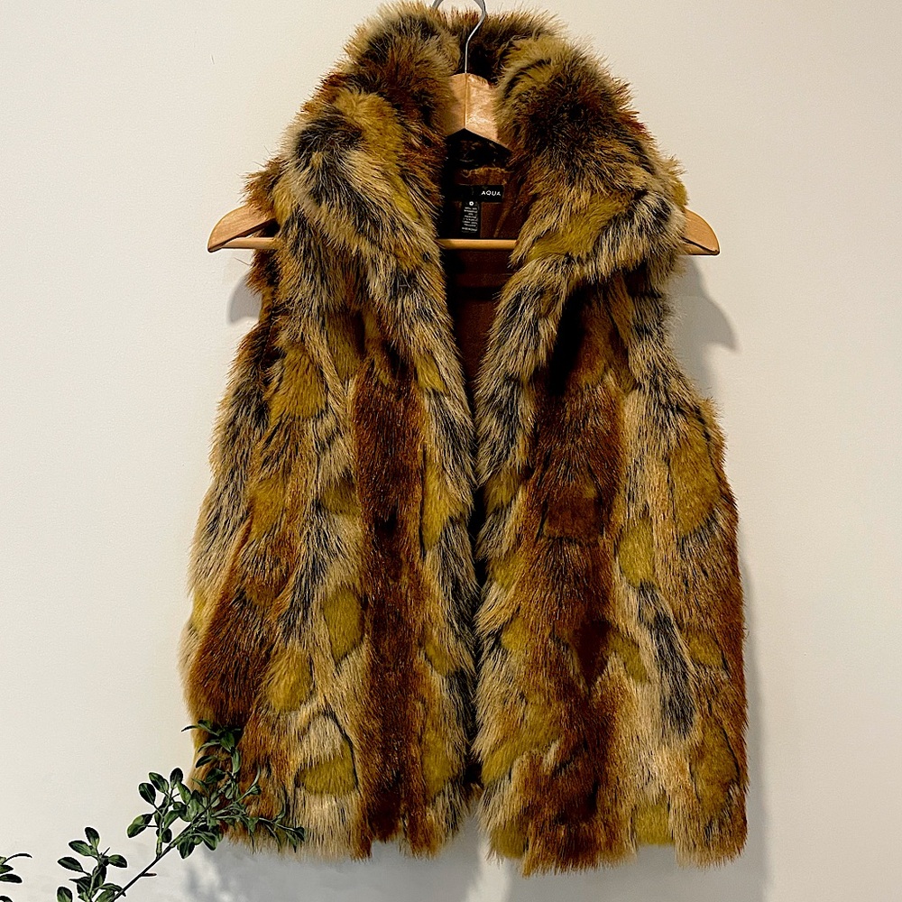 Faux fur AQUA brown vest